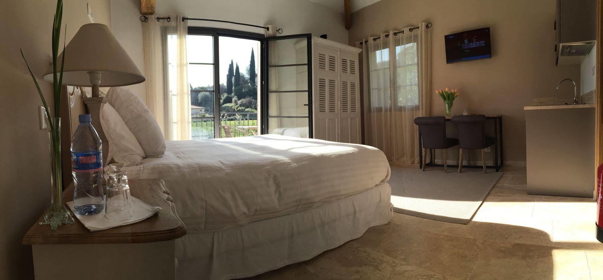 Etoile De Saint Paul Apartment ภายนอก รูปภาพ
